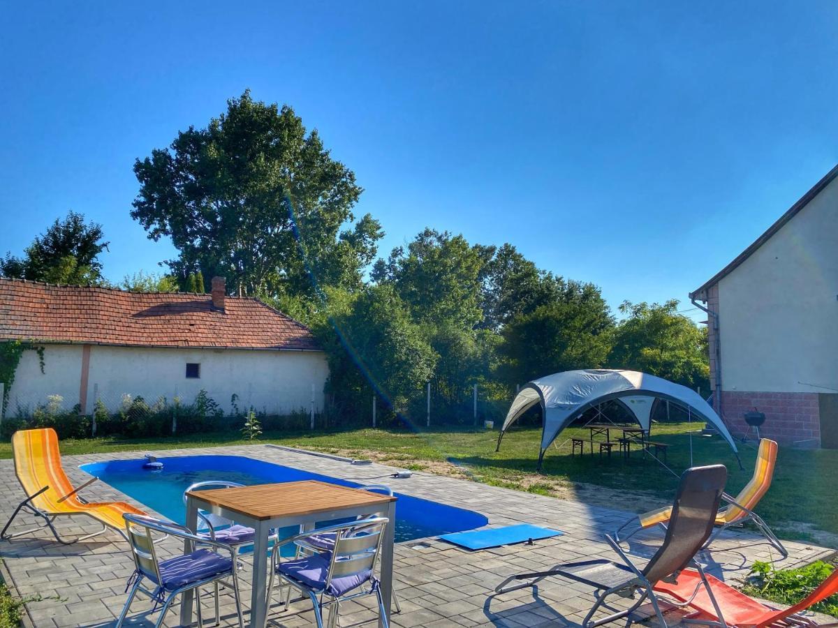 River House - Luxury House On The Border Of The Tisza River Arokto Exterior photo